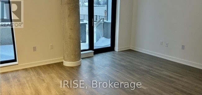 Photo - 1610 Charles St Unité 166