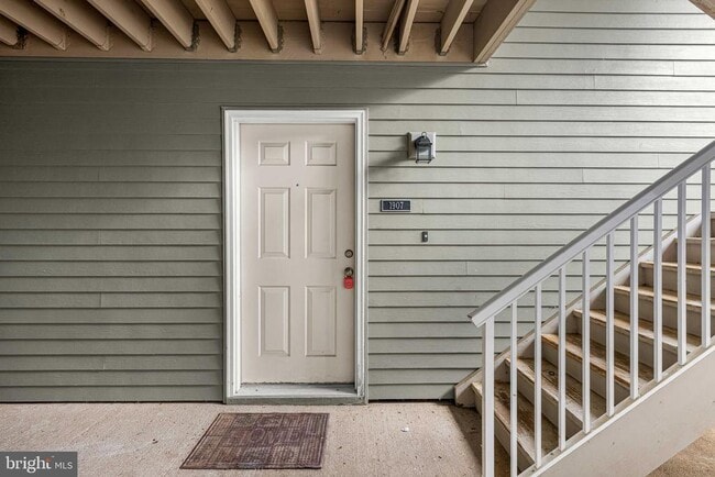 Photo - 1907 Ravens Crest Dr