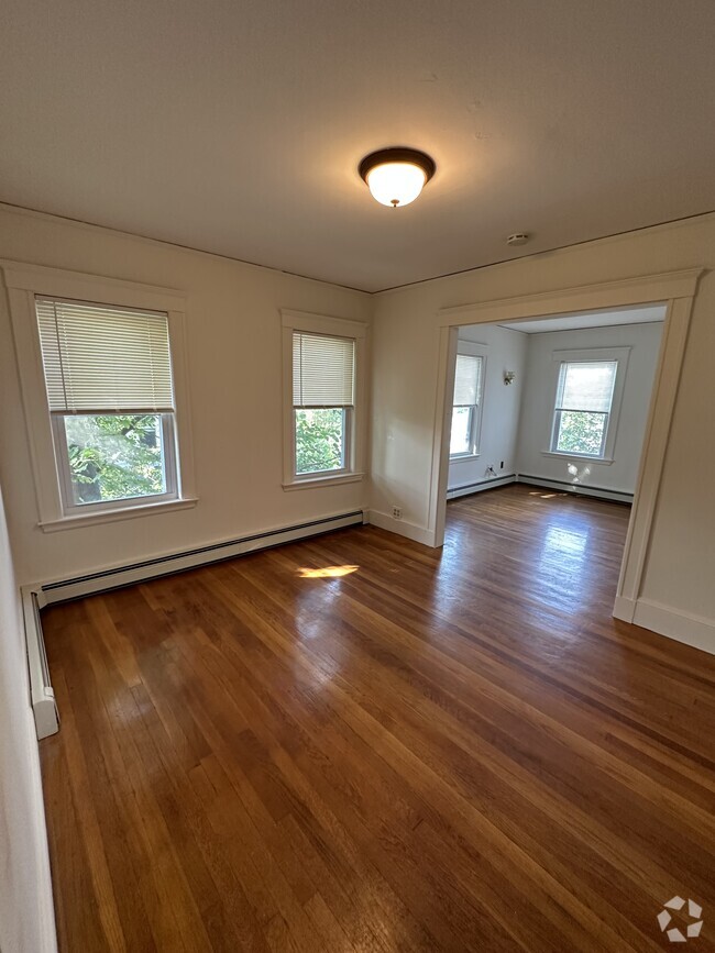 Building Photo - 289 Highland Ave Unit 2R Rental