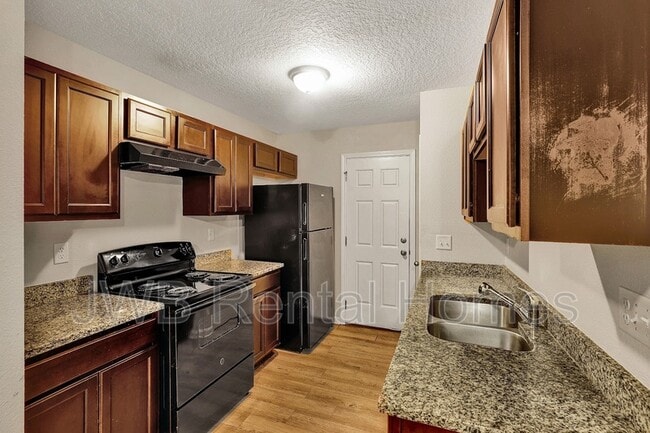 Photo - 5658 Doeboy St