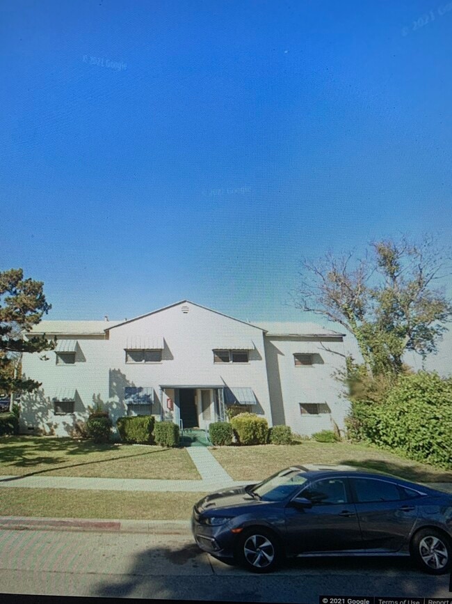 4 Plex - 4302 Elm Ave Unidad 3