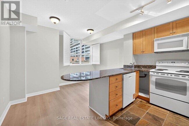 Photo - 323 Richmond St E Unit 220