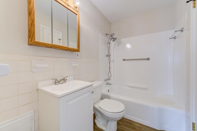 Photo - 8015 Aline Ave