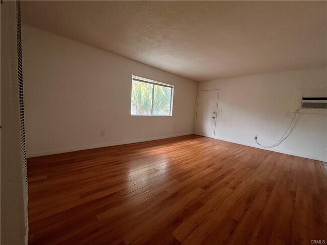 Photo - 124 W Wabash St Unit 1/4