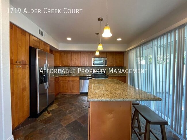 Photo - 1719 Alder Creek Ct