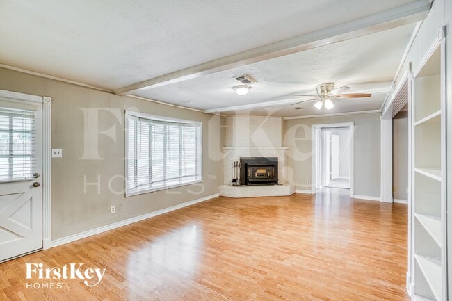 Photo - 25115 Burrard St