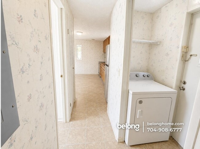 Photo - 857 Stony Point Rd