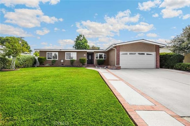 Building Photo - 10732 Lindesmith Ave