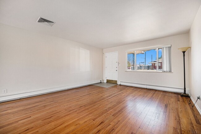 Photo - Spacious 4 bedroom home in the heart of Wheat Ridge!