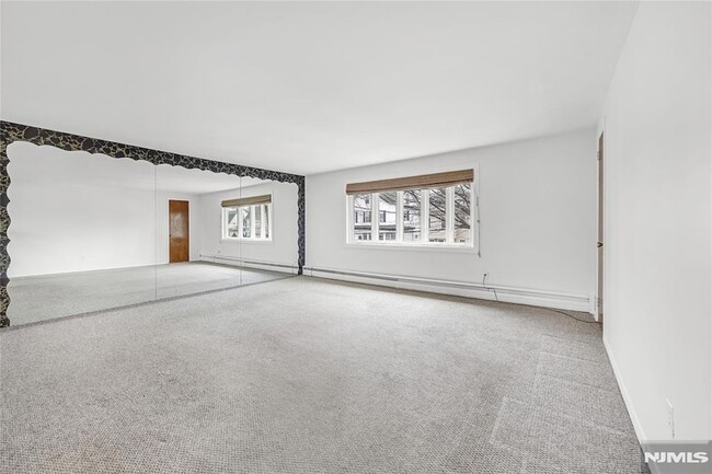 Building Photo - 38 Washington Ave