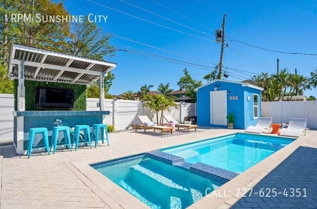 Photo - 10907 57th Ave House
