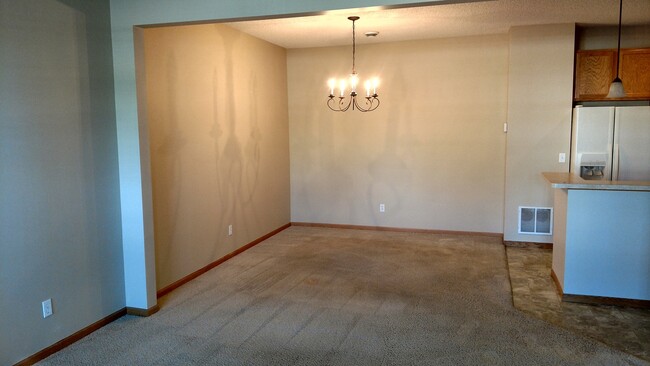 943 Willow Glen Dr