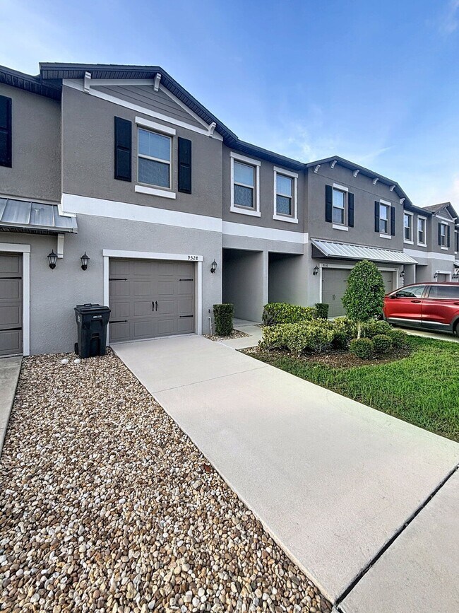 Photo - 9528 Pembrooke Pines Dr