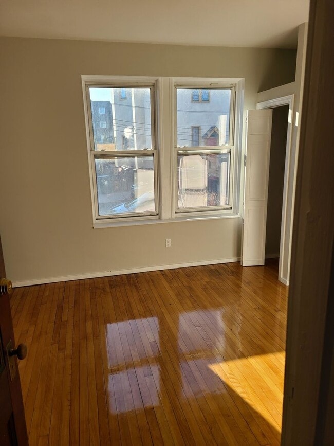 Photo - 25 Farrington Ave