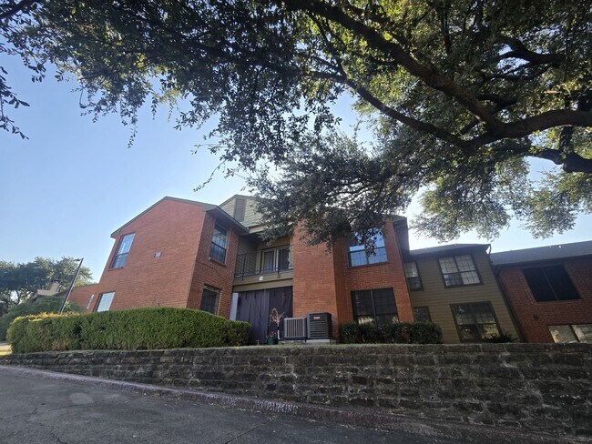 Photo - 5909 Lake Hubbard Pkwy