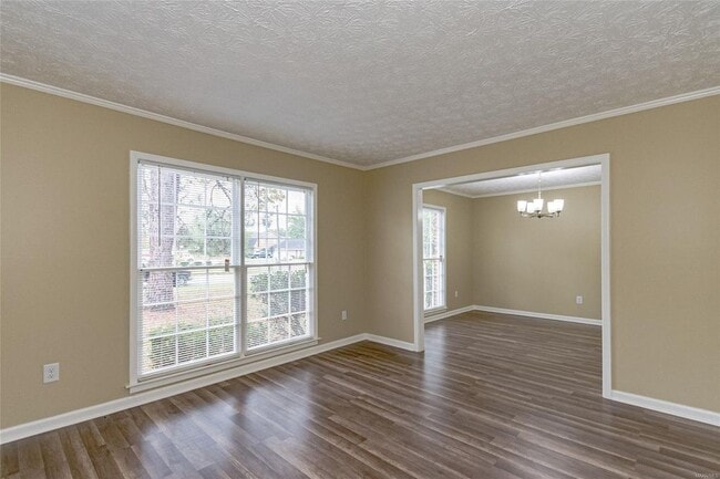 Photo - 1936 Vaughn Ln