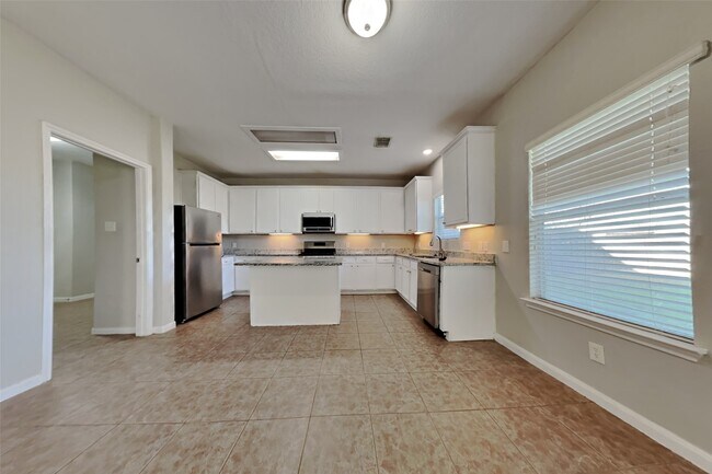 Photo - 2831 Wild Oak Park Dr