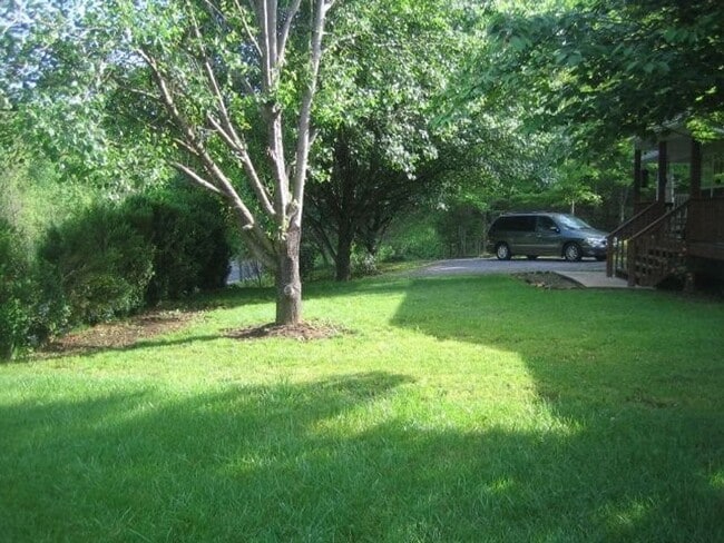 Photo - 147 Old Settlement Rd