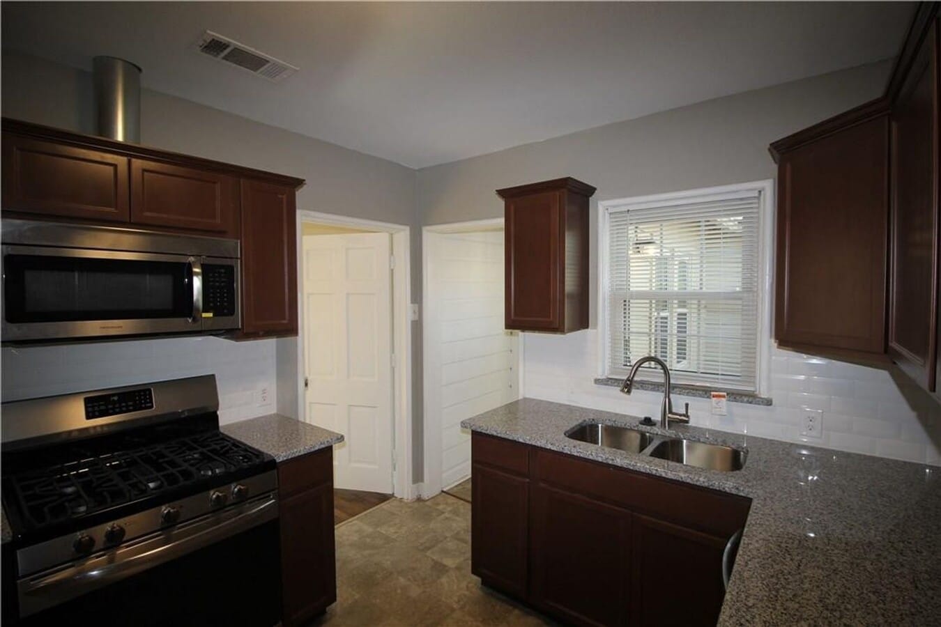 Photo - Stonewall Park Neighborhood 2-Bedroom 1-Bath home with 2-Car Garage