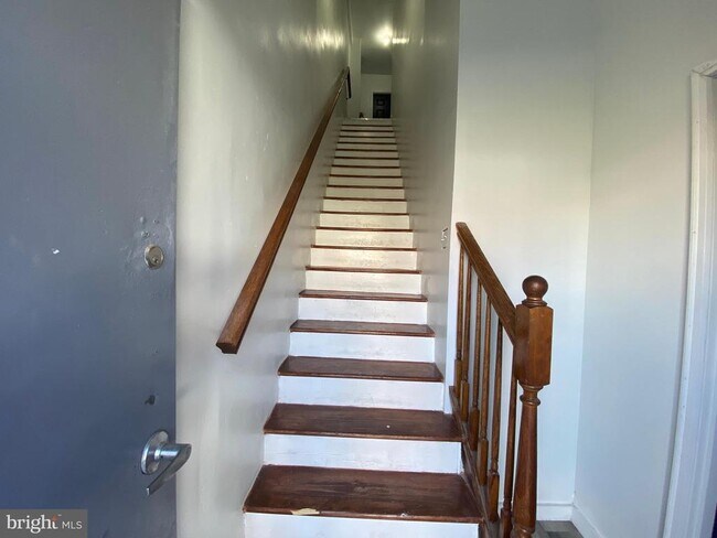 Photo - 17-REAR W 2nd St Unidad 203