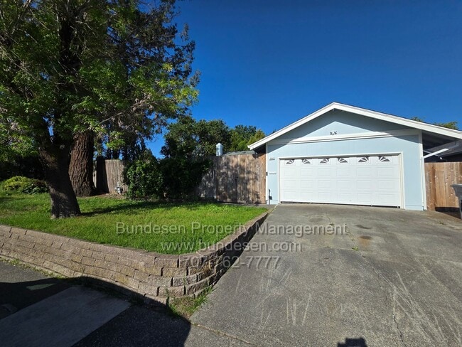 Building Photo - Charming updated 3-Bedroom, 2 bathroom Home with Expansive Outdoor Living in Rohnert Park