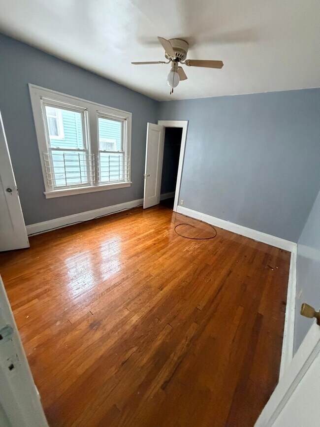 Photo - 9426 Dickens Ave Unidad 2