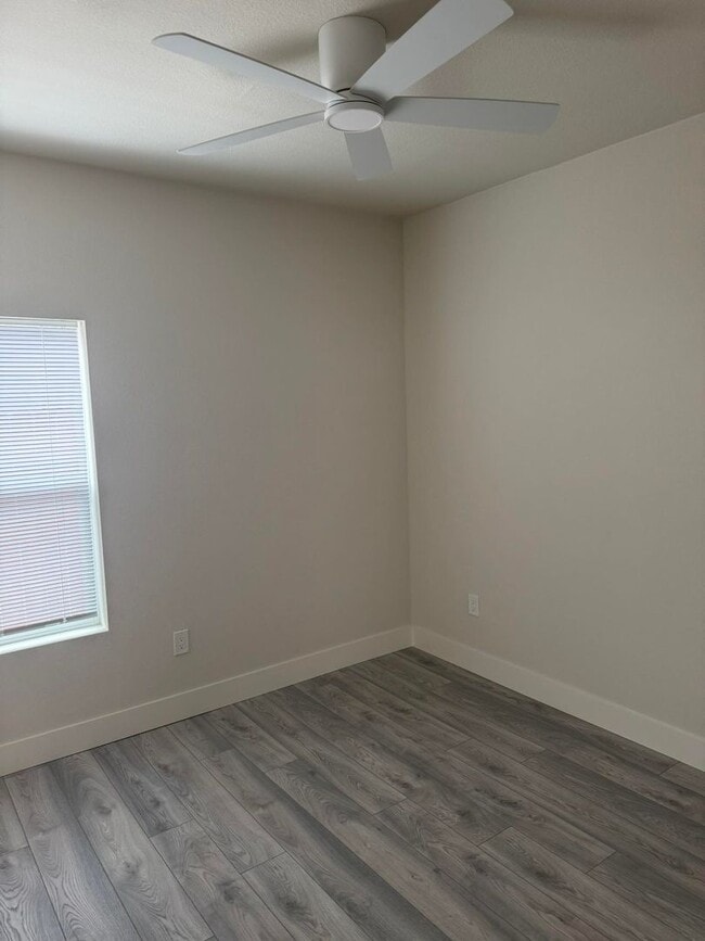 Photo - 616 Mormon St Unidad ADU