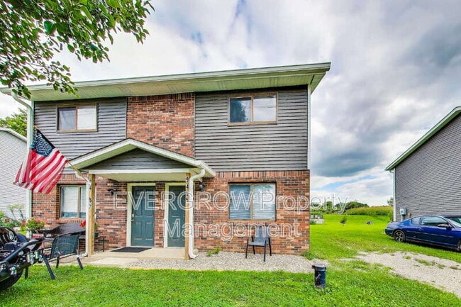 Building Photo - 9455 Huggin Hollow Rd Rental