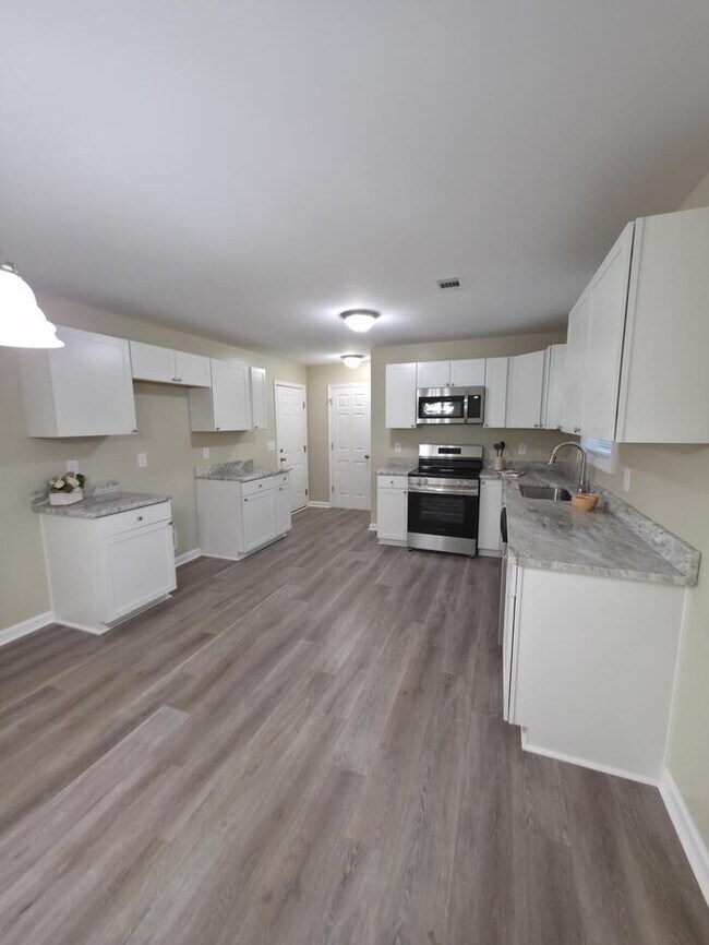 Photo - 29 Charlotte Pl