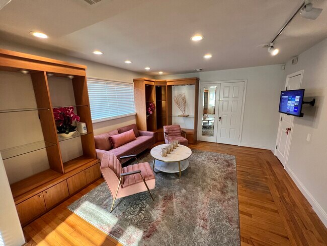 Photo - 2220 S Bascom Ave