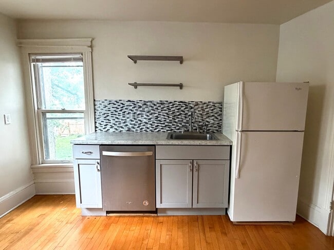 Photo - 2531 Polk St NE Unit 2