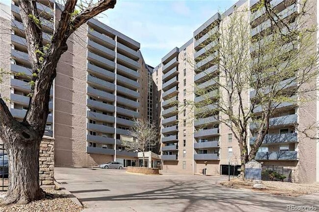 Building Photo - 601 W 11th Ave Unit 122
