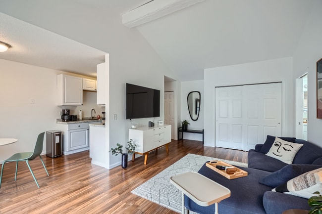 806 Old Settlers Trail Unit 7