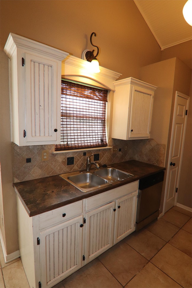 Photo - 5680 Brett Ln