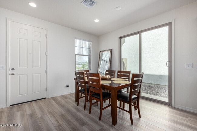 Photo - 1280 W Sparrow Dr