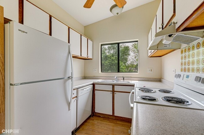 Photo - 439 Berkshire Dr Unidad 36