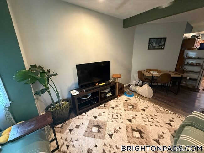 Building Photo - 4 Union St Unit 4A