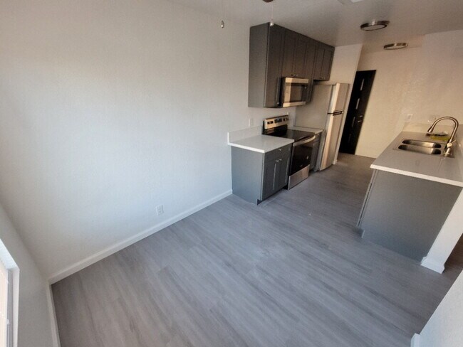"Discover Comfort and Convenience: Spacious 2-Bed, 2-Bath Apartment in Las Vegas!"