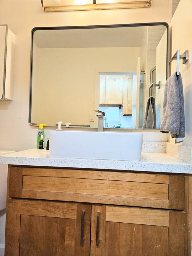 Photo - Makiki Punahou Hale Oahua Unfurnished 1 Bedroom 1 Bathroom Condominium Unit 503