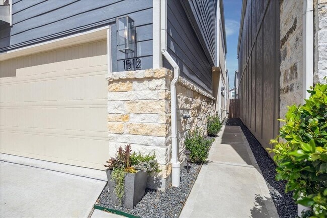 Building Photo - 1512 Parkland Oak Dr Rental