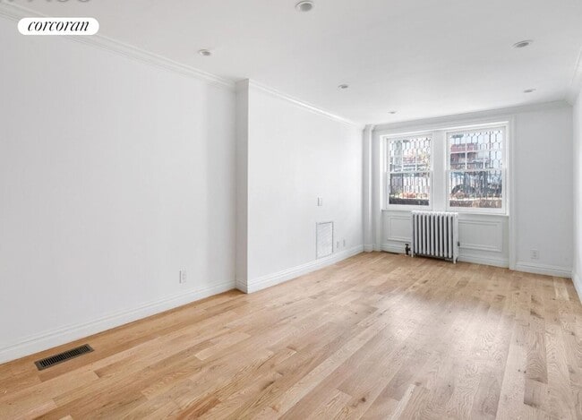 Photo - 135 Cambridge Pl