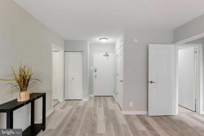 Photo - 4515 Willard Ave