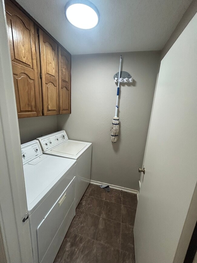 Laundry Room - 1104 Magnolia St