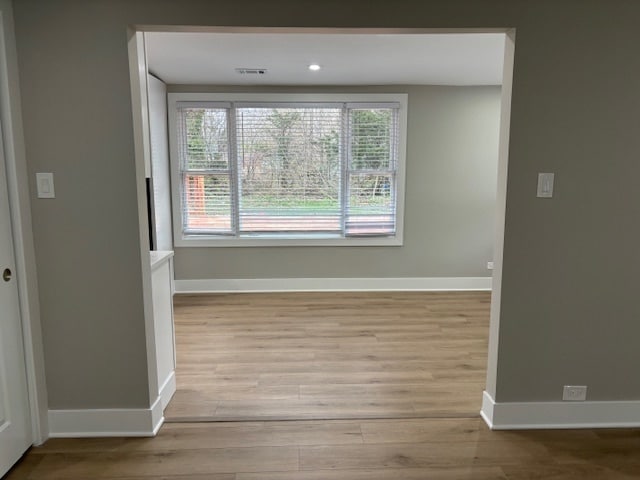 Photo - 318 Shabbona Dr