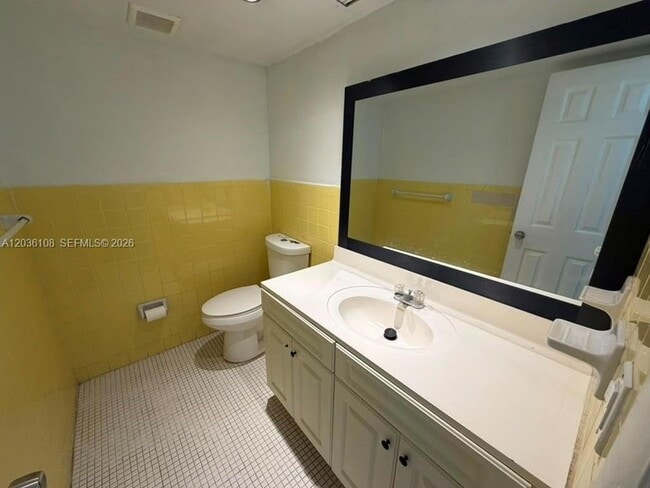 Photo - 1885 NE 121st St Unidad 8