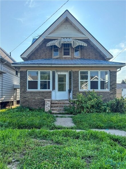 Building Photo - 3412 Maple St Rental