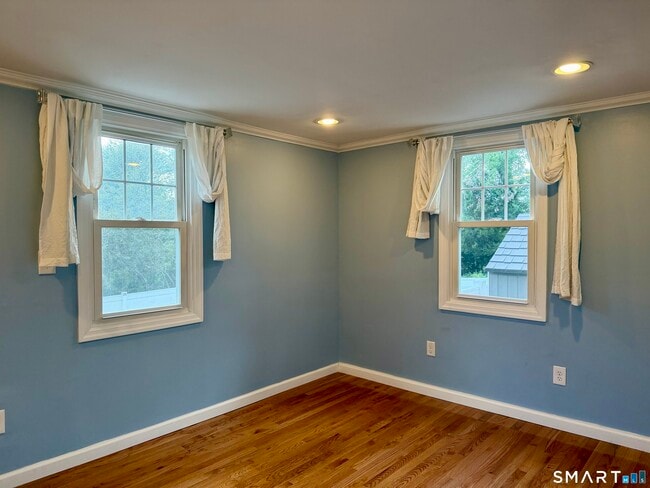 30 Twilight Ln
