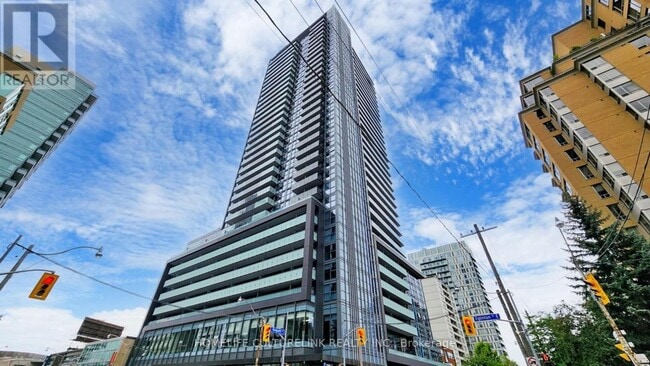 Photo - 125 Redpath Ave Unité 1501