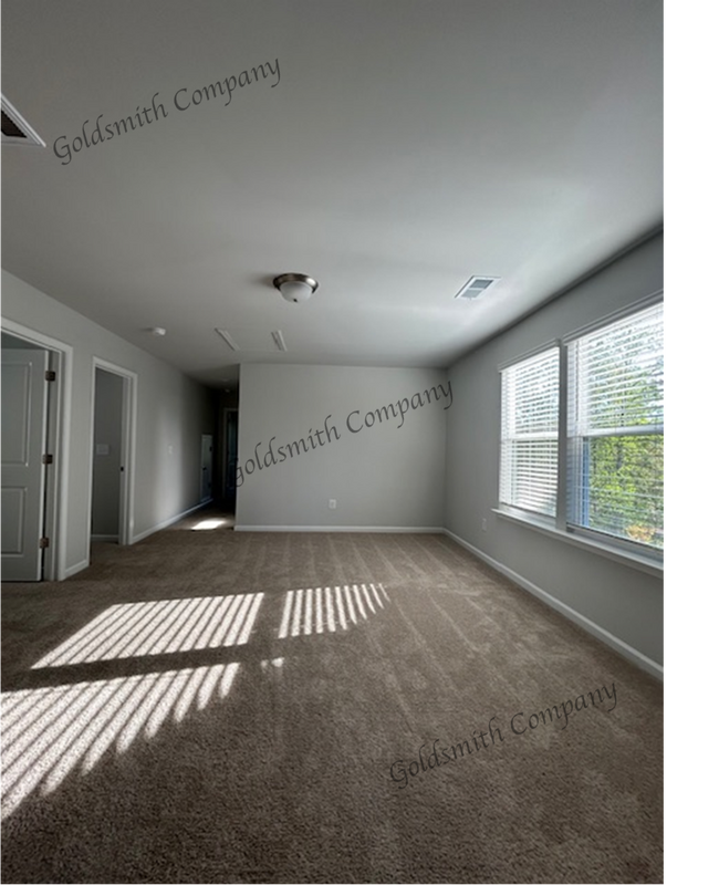 Photo - 111 Gervais Cir