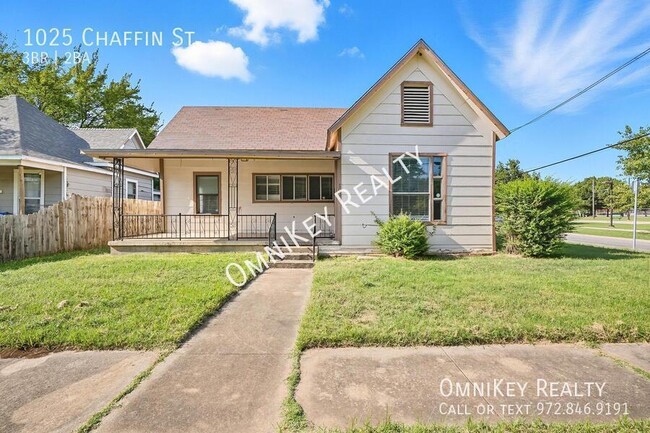 Building Photo - 1025 E Chaffin St